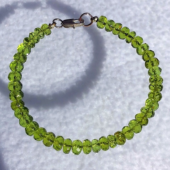 Genuine NEW Faceted Peridot Gemstone Bracelet! - Picture 7 of 8